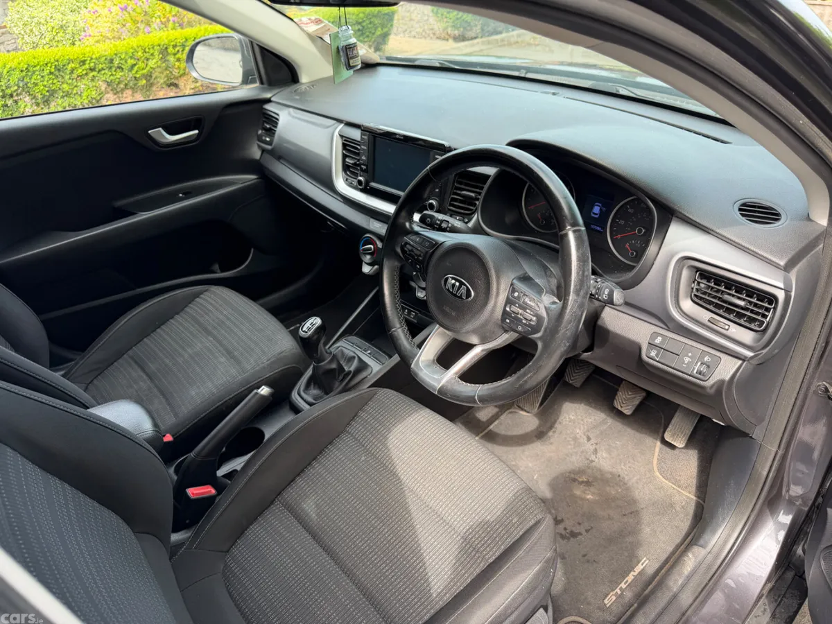 Kia Stonic Hatchback, Diesel, 2017, Grey