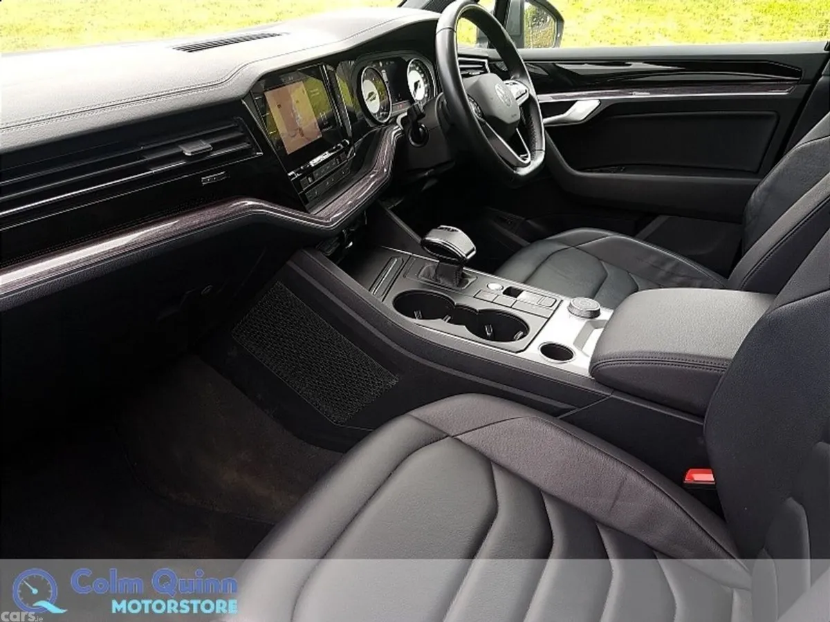 Volkswagen Touareg SUV, Diesel, 2023, Grey