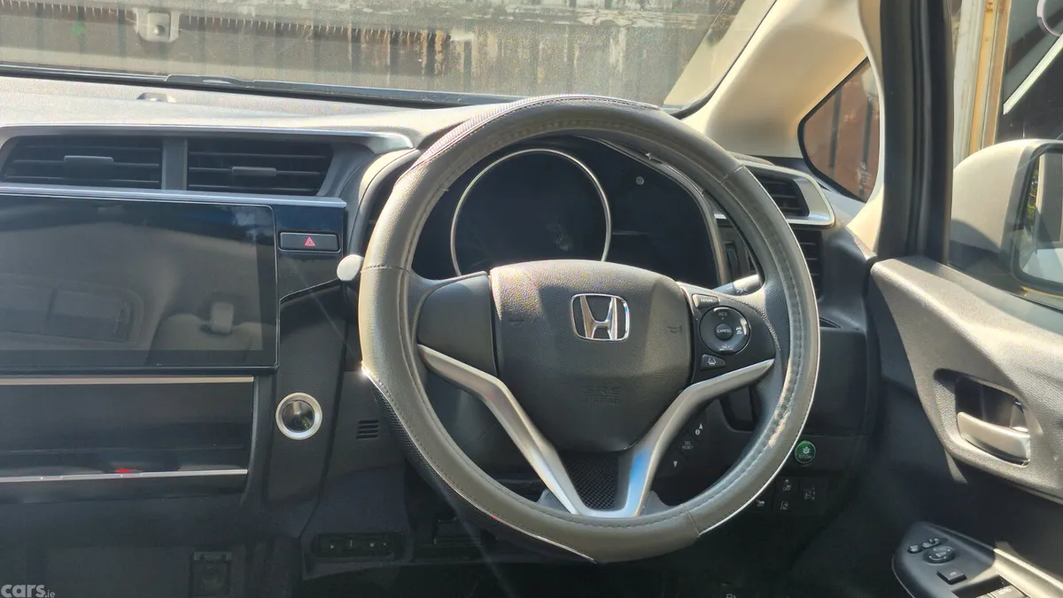 Honda Fit Hatchback, Petrol Hybrid, 2019, Silver