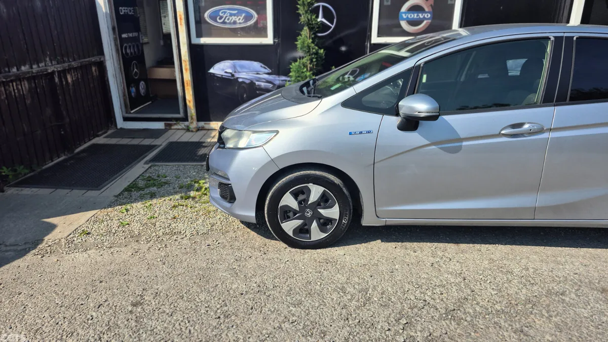 Honda Fit Hatchback, Petrol Hybrid, 2019, Silver
