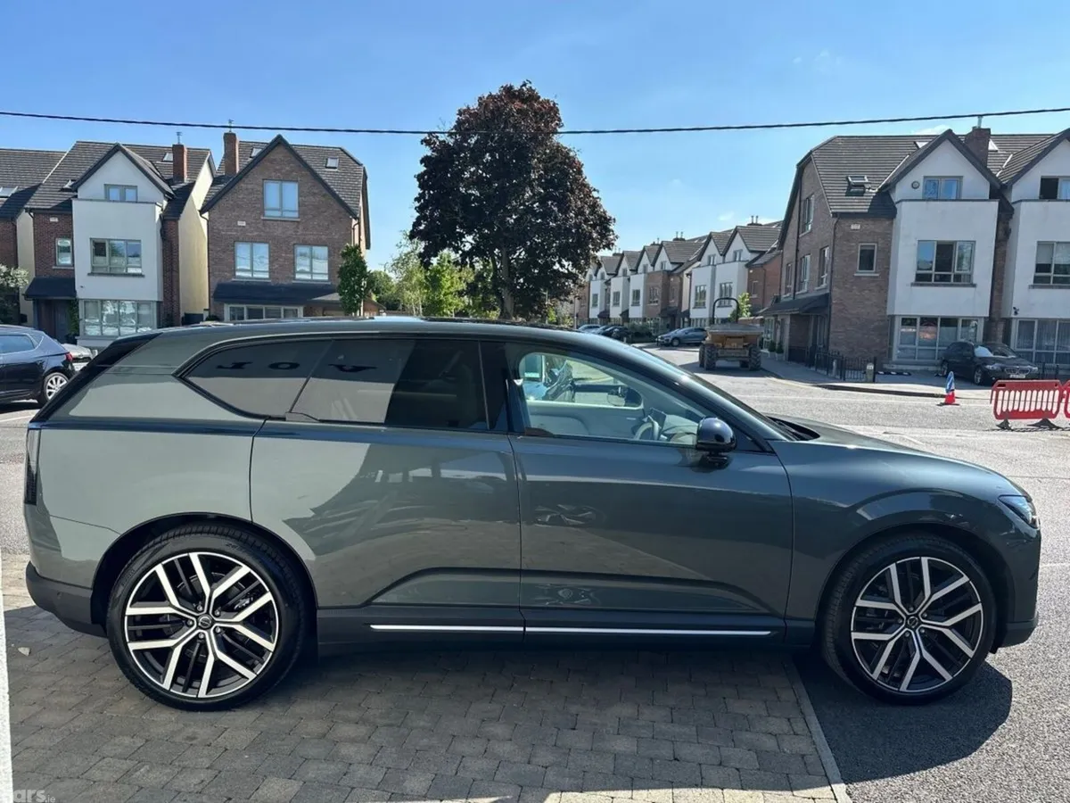 Volvo EX60 SUV, Electric, 2026, Green