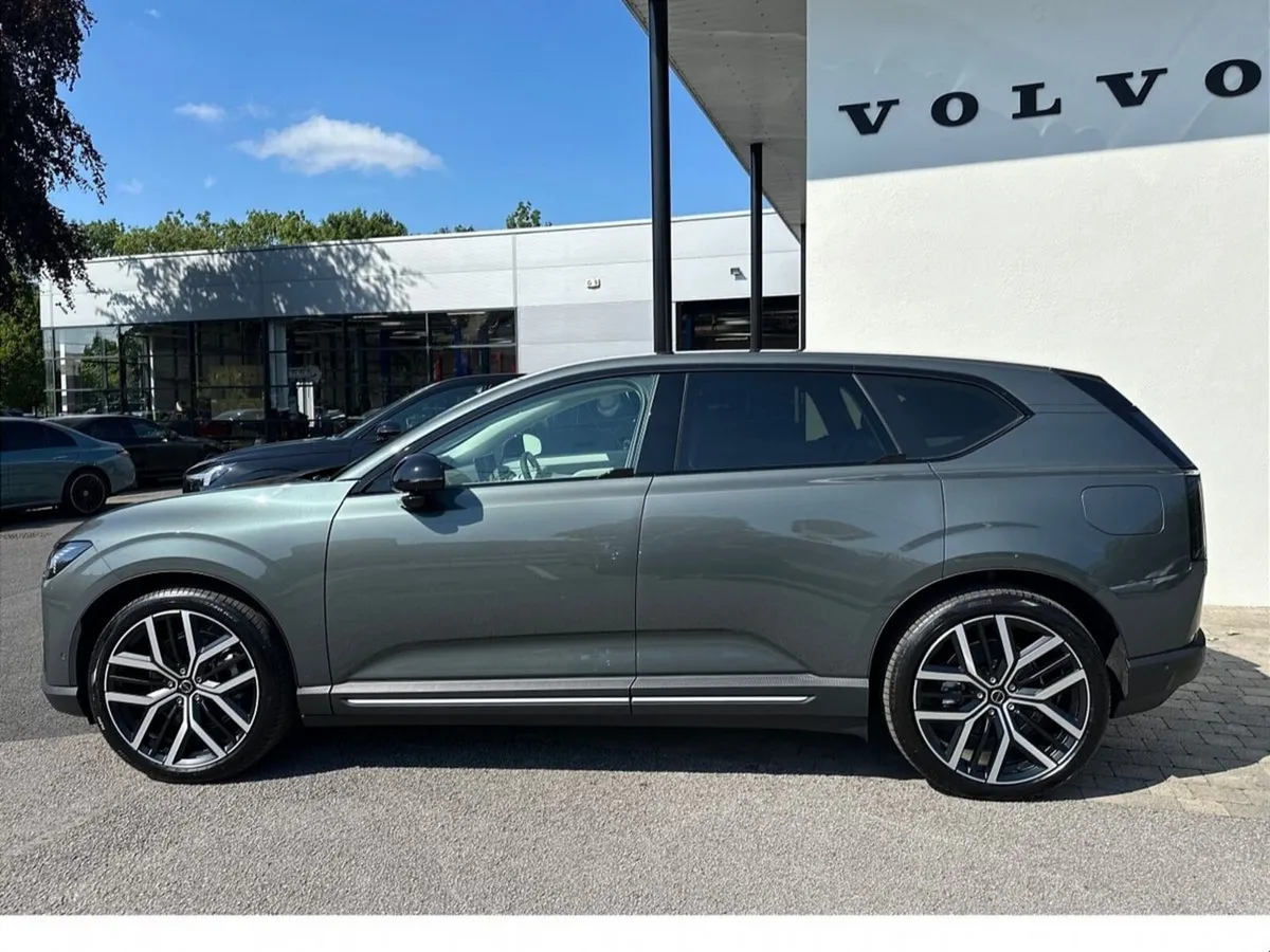 Volvo EX60 SUV, Electric, 2026, Green