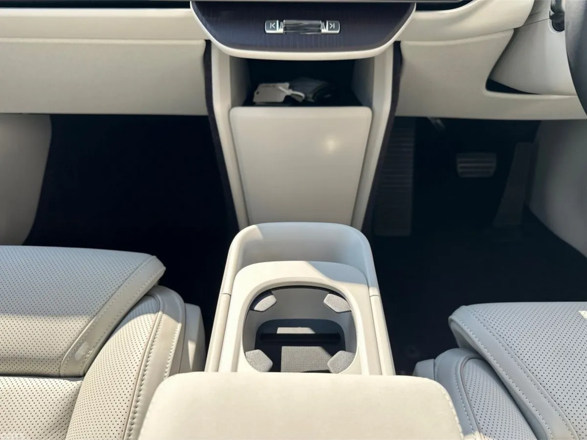 Volvo EX60 SUV, Electric, 2026, Green