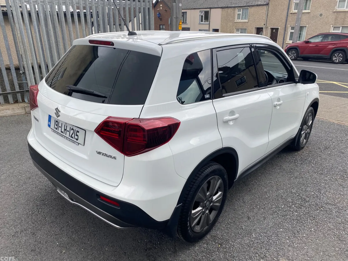 Suzuki Vitara SUV, Petrol, 2019, White