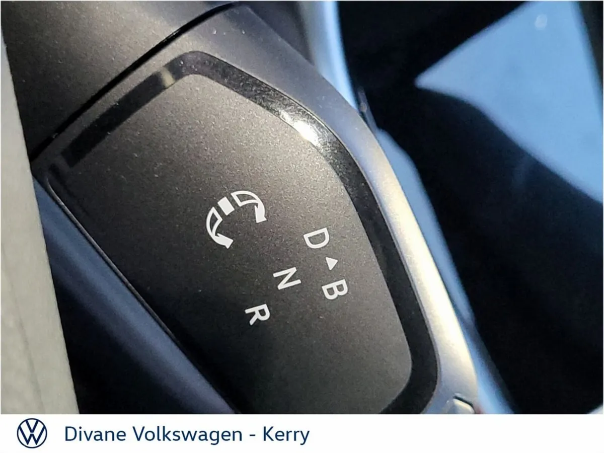 Volkswagen ID.Buzz Hatchback, Electric, 2027, Black