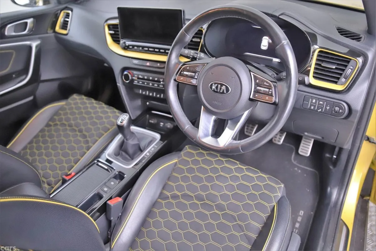 Kia XCeed SUV, Petrol, 2020, Yellow