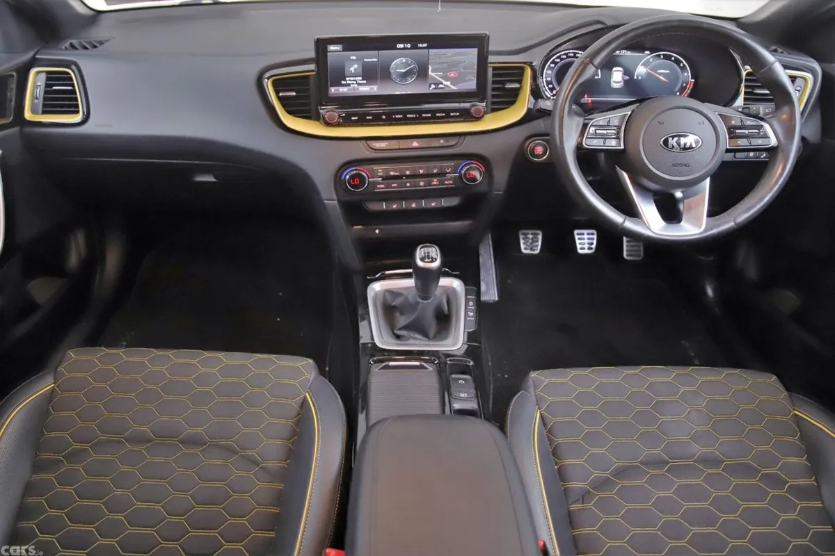 Kia XCeed SUV, Petrol, 2020, Yellow