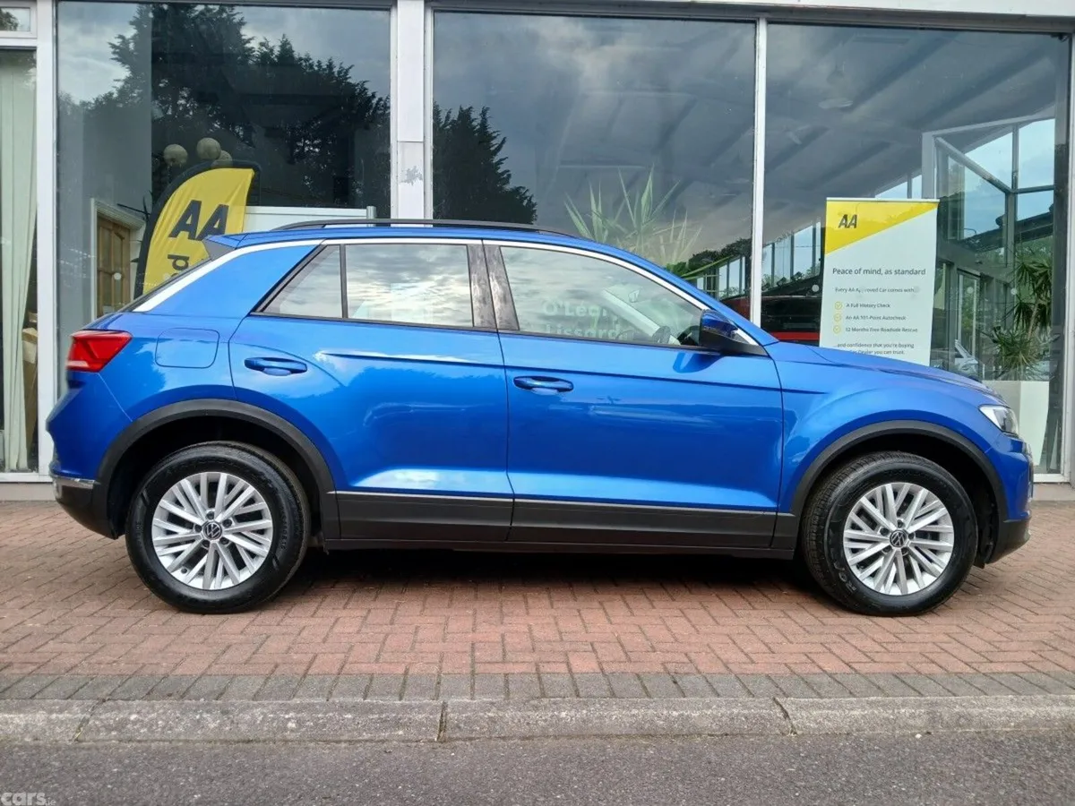 Volkswagen T-Roc SUV, Diesel, 2021, Blue