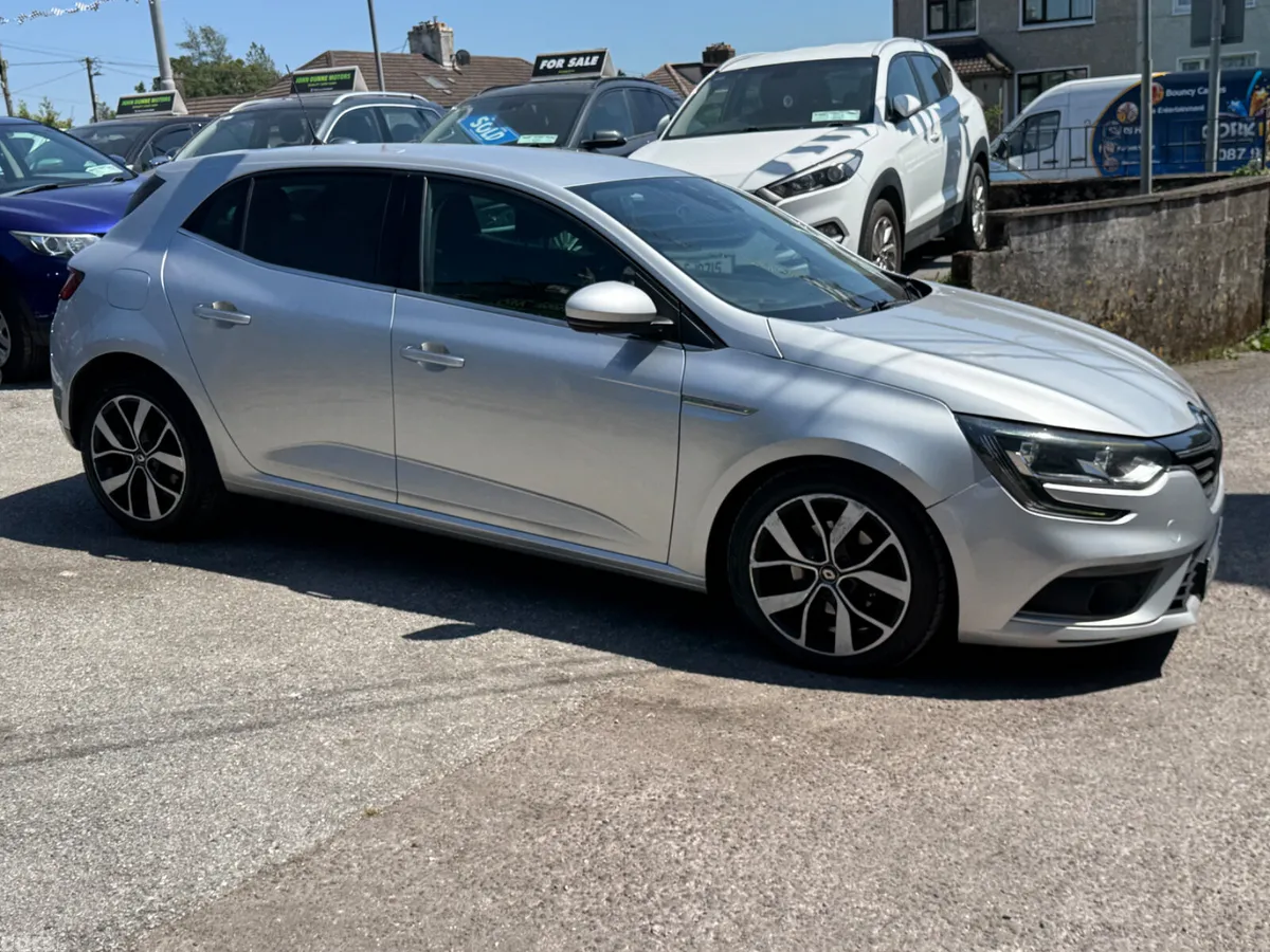 Renault Megane Hatchback, Diesel, 2019, Grey