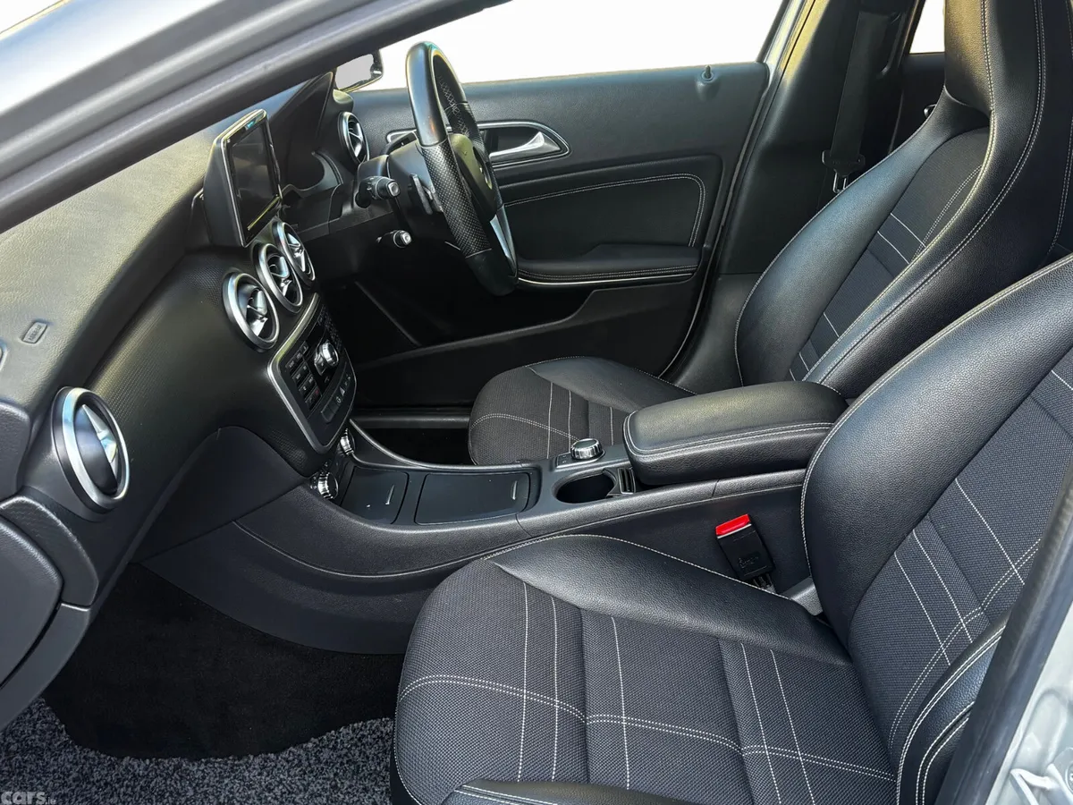 Mercedes-Benz A-Class Hatchback, Petrol, 2014, Silver