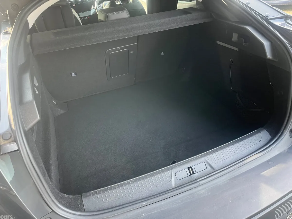 Peugeot 408 Hatchback, Petrol, 2023, Grey