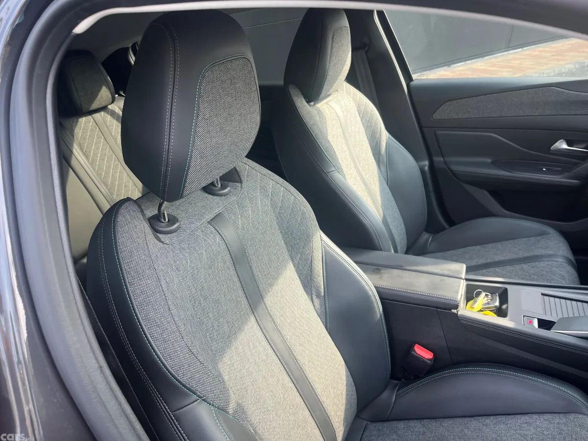 Peugeot 408 Hatchback, Petrol, 2023, Grey