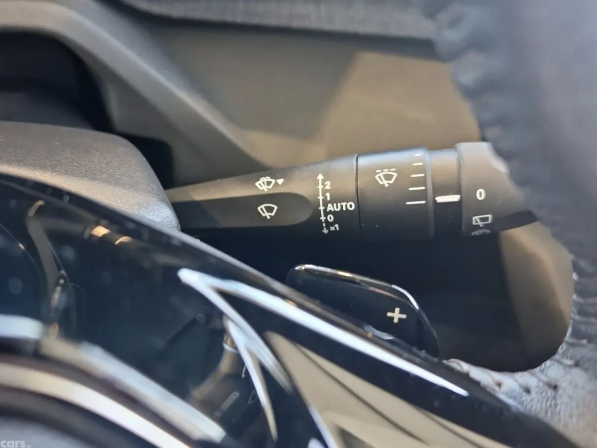 Peugeot 308 Hatchback, Diesel, 2023, Red
