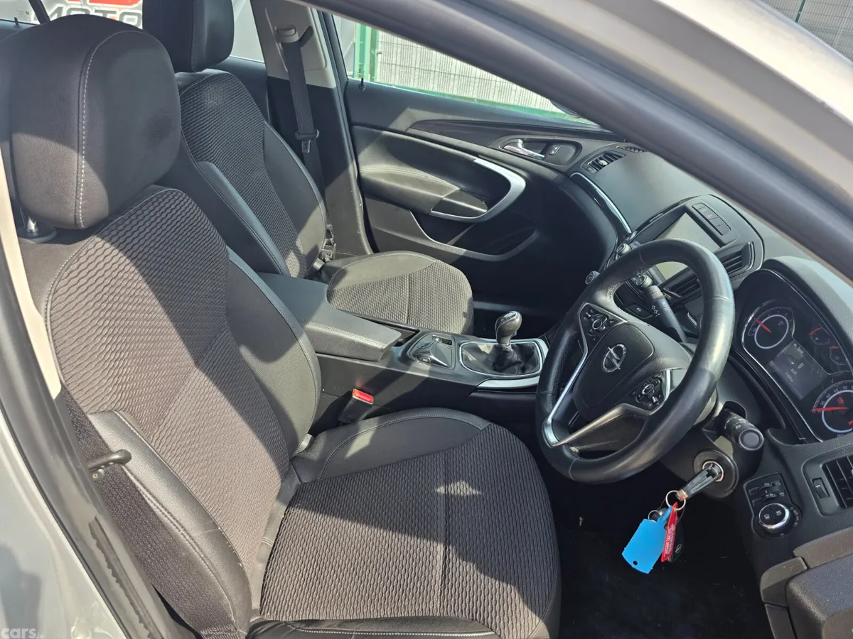 Opel Insignia Saloon, Diesel, 2014, Silver