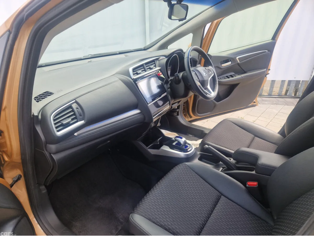 Honda Fit Hatchback, Petrol Hybrid, 2013, Gold