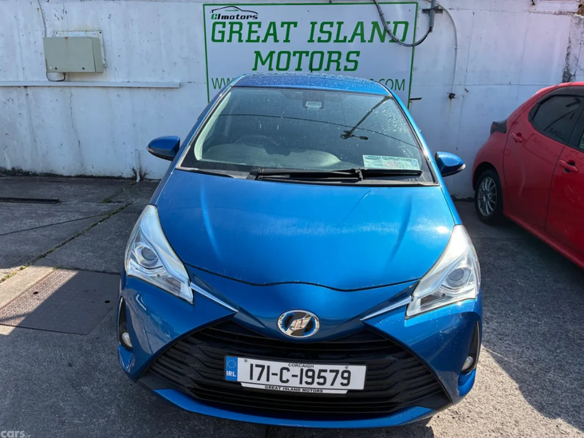 Toyota Vitz Hatchback, Petrol Hybrid, 2017, Blue