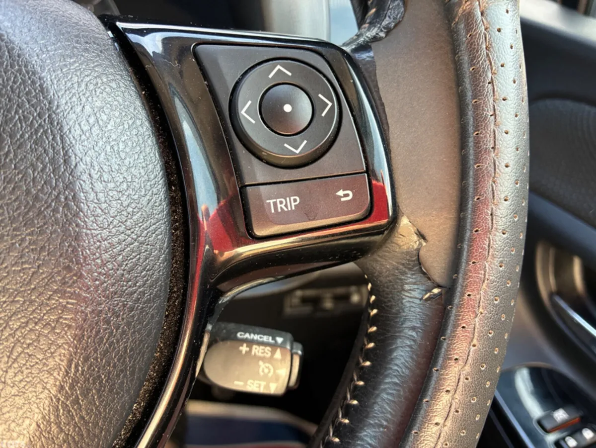 Toyota Vitz Hatchback, Petrol Hybrid, 2017, Blue