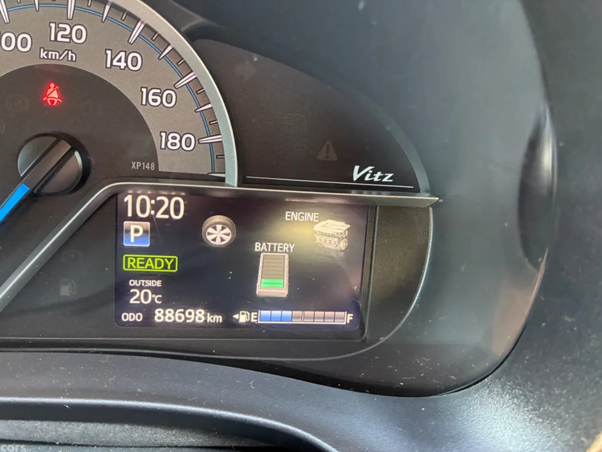 Toyota Vitz Hatchback, Petrol Hybrid, 2017, Blue