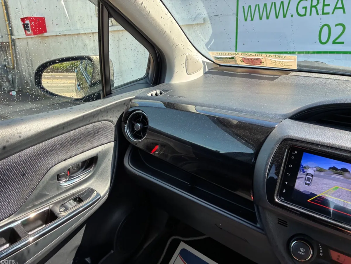 Toyota Vitz Hatchback, Petrol Hybrid, 2018, Blue