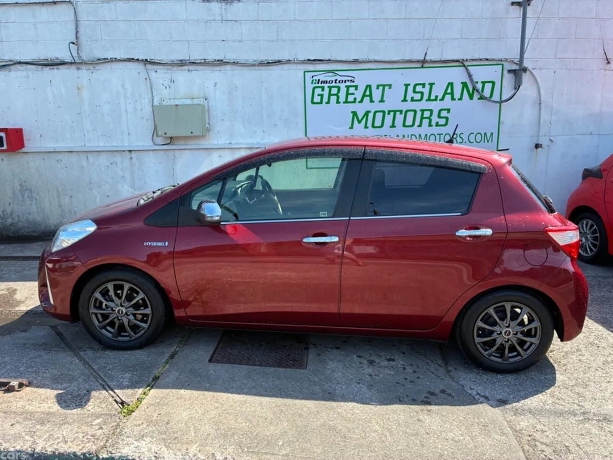 Toyota Vitz Hatchback, Petrol Hybrid, 2017, Red