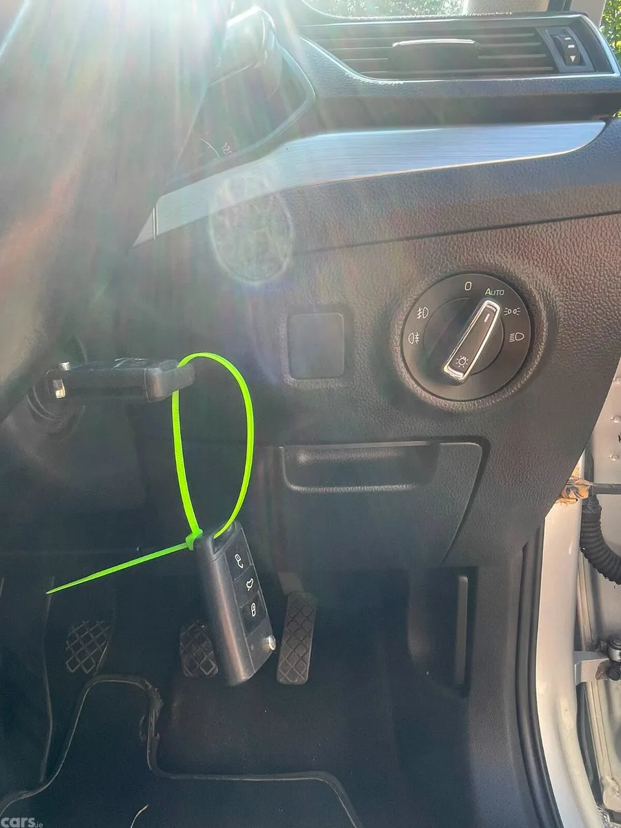 Skoda Superb Estate, Diesel, 2017, Silver