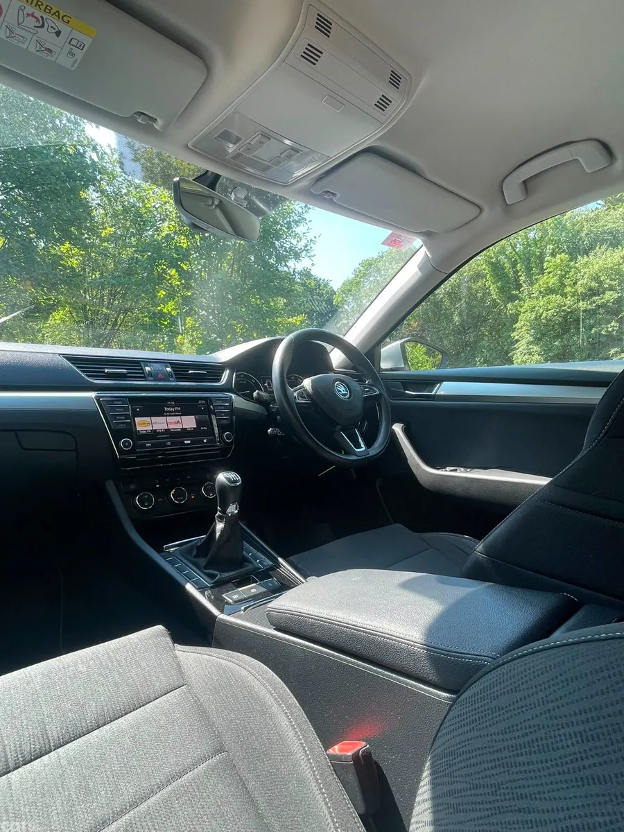 Skoda Superb Estate, Diesel, 2017, Silver