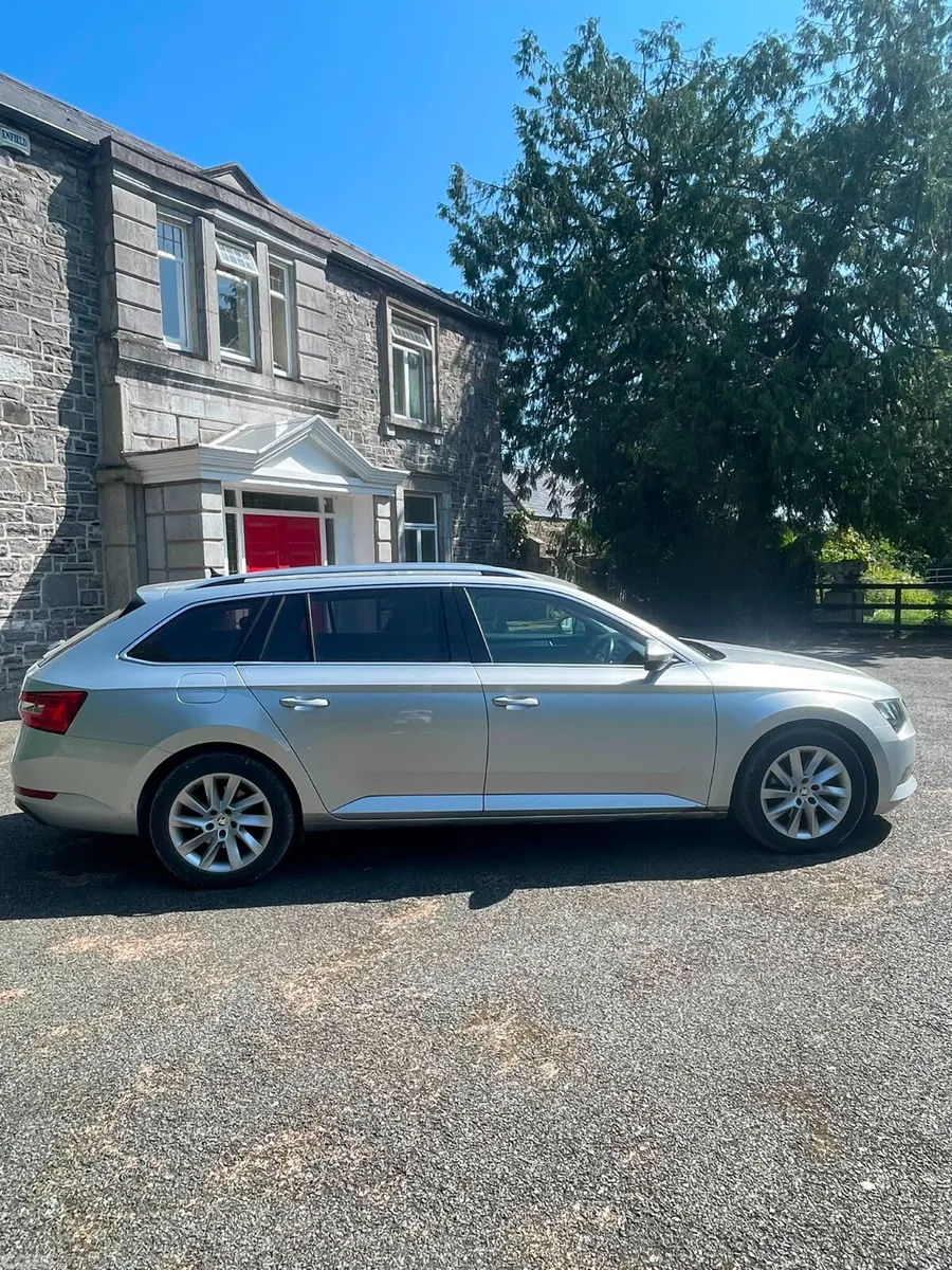 Skoda Superb Estate, Diesel, 2017, Silver