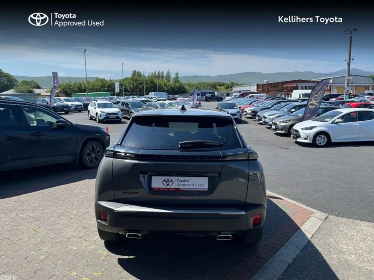 Peugeot 2008 MPV, Petrol, 2024, Grey