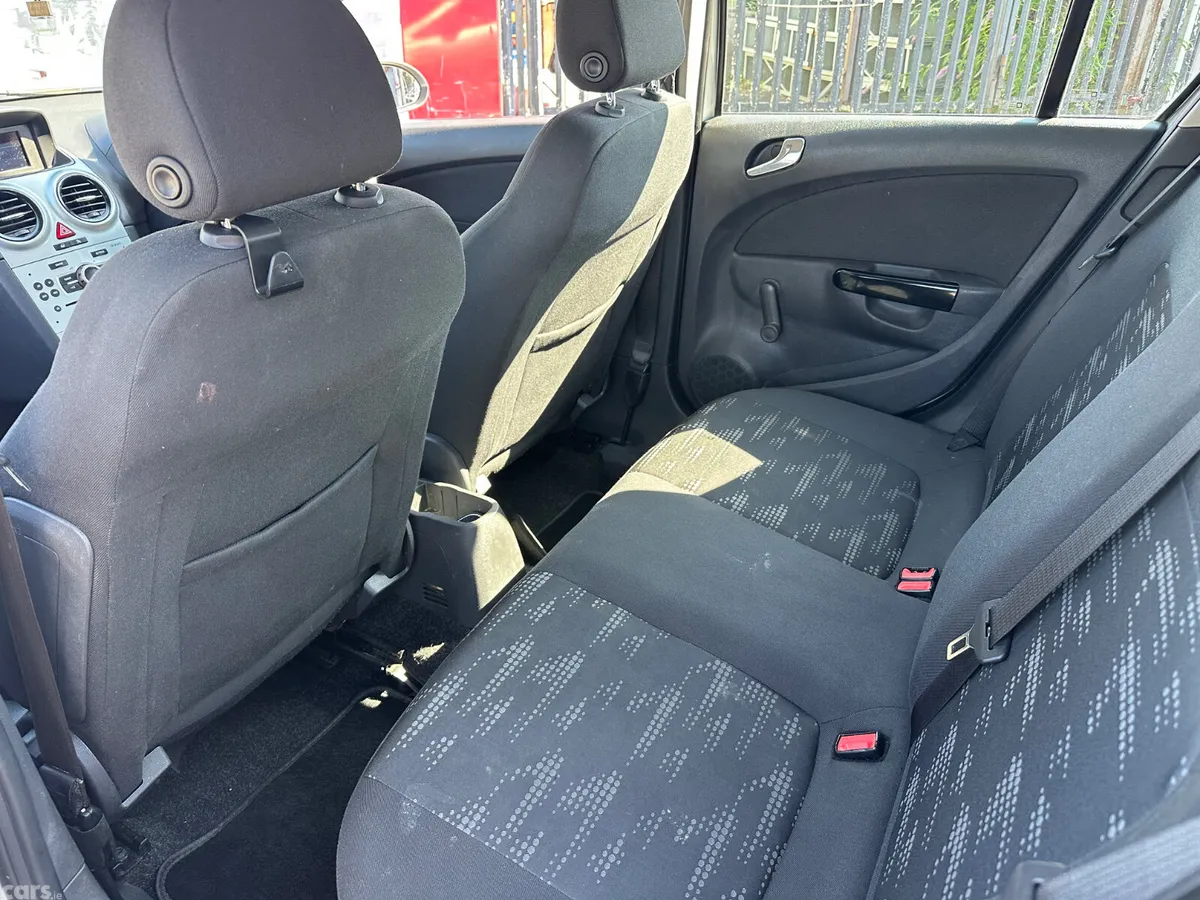 Opel Corsa Hatchback, Diesel, 2013, Silver