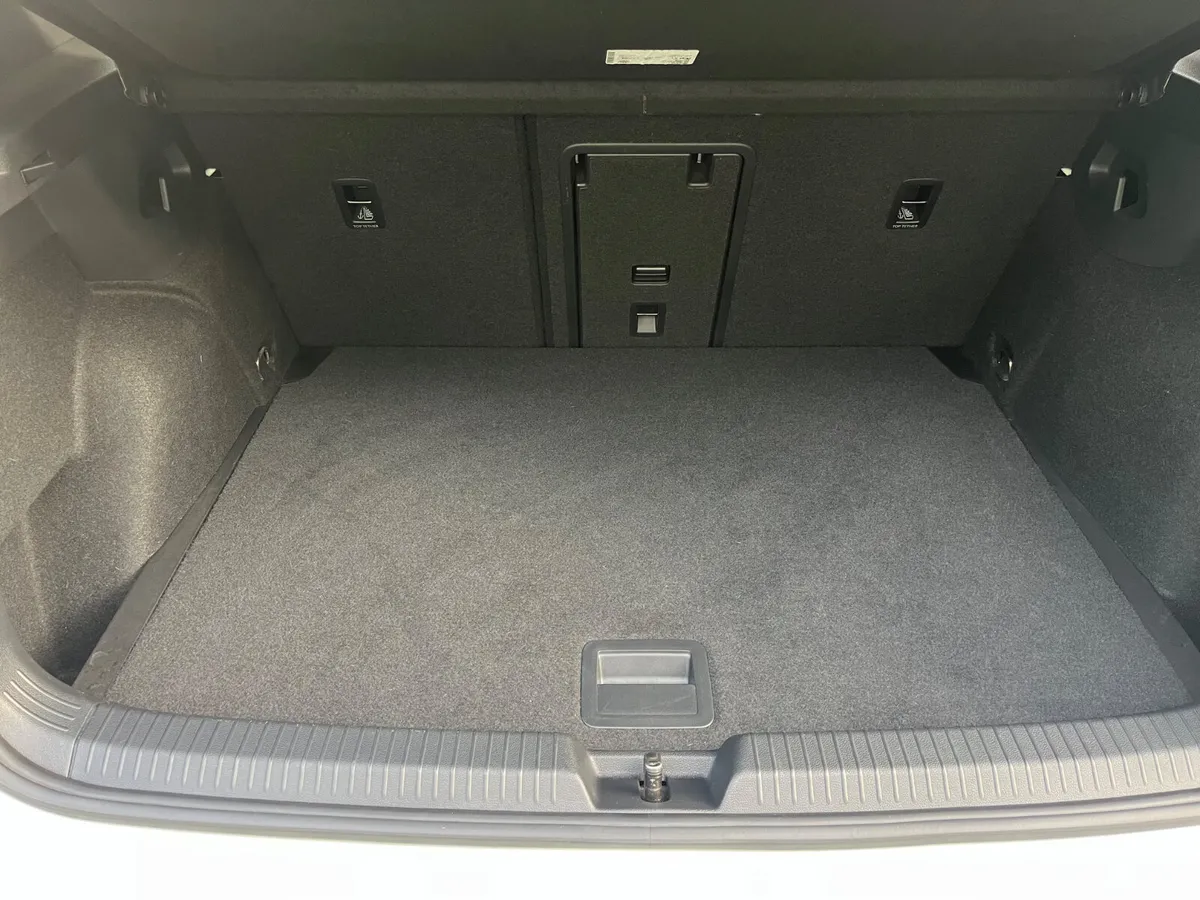 Volkswagen Golf Hatchback, Petrol, 2021, White