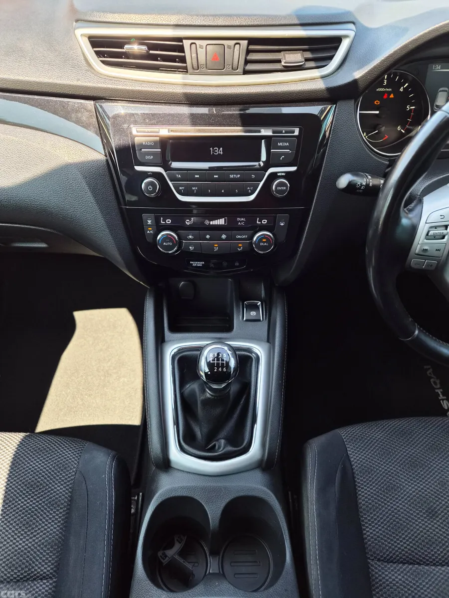 Nissan Qashqai Hatchback, Diesel, 2014, Black