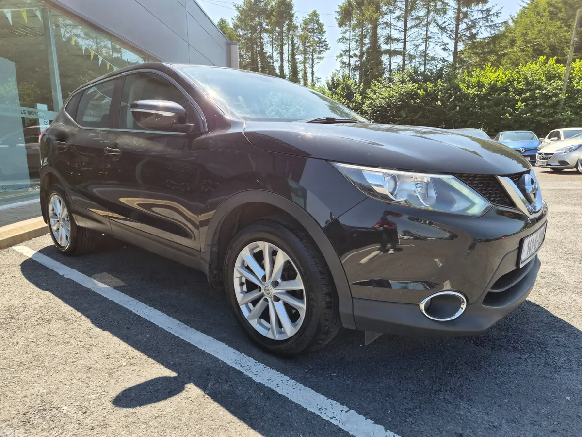 Nissan Qashqai Hatchback, Diesel, 2014, Black