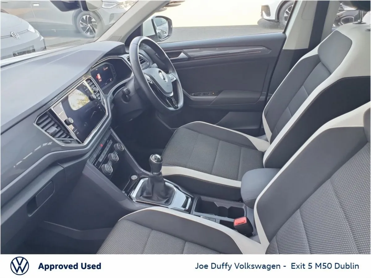Volkswagen T-Roc SUV, Petrol, 2021, White