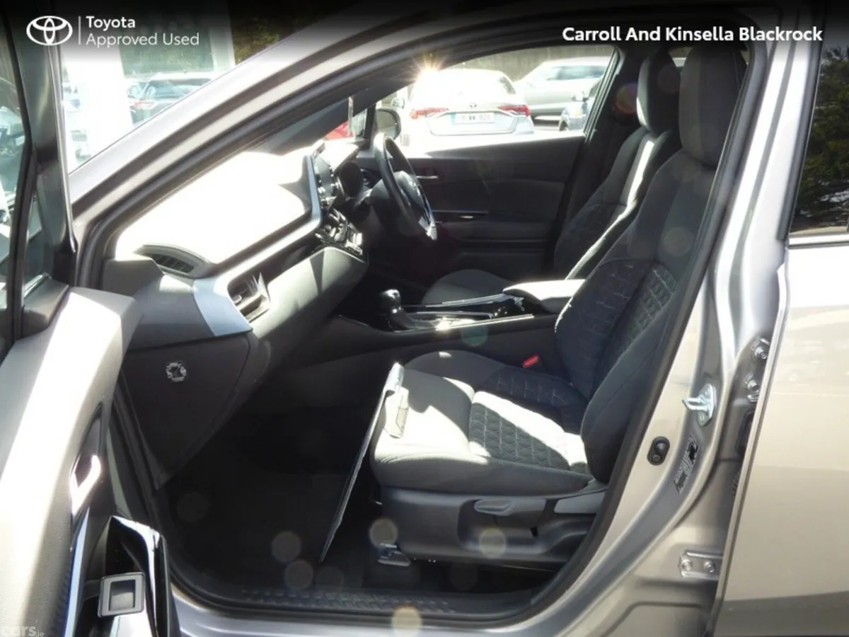 Toyota C-HR SUV, Petrol Hybrid, 2022, Grey