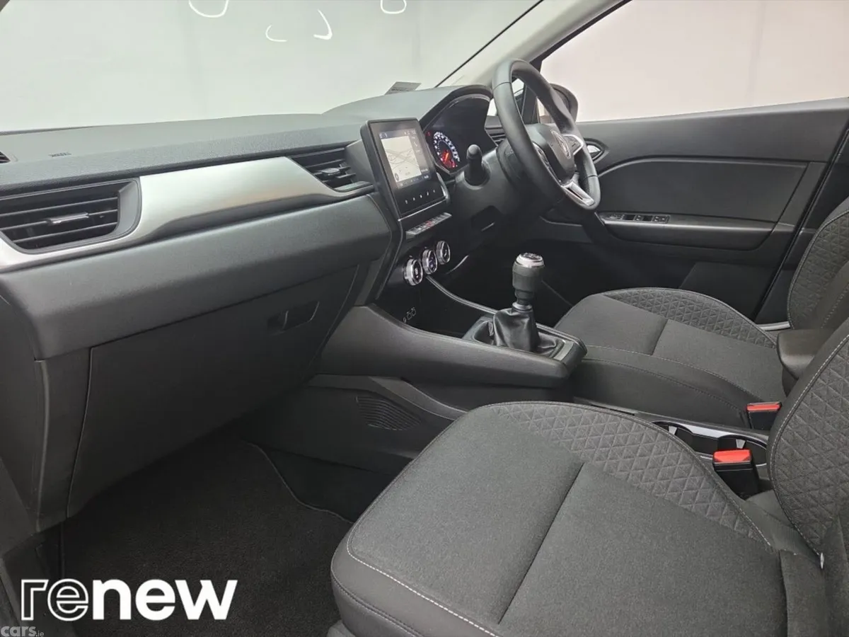Renault Captur Hatchback, Petrol, 2024, Grey