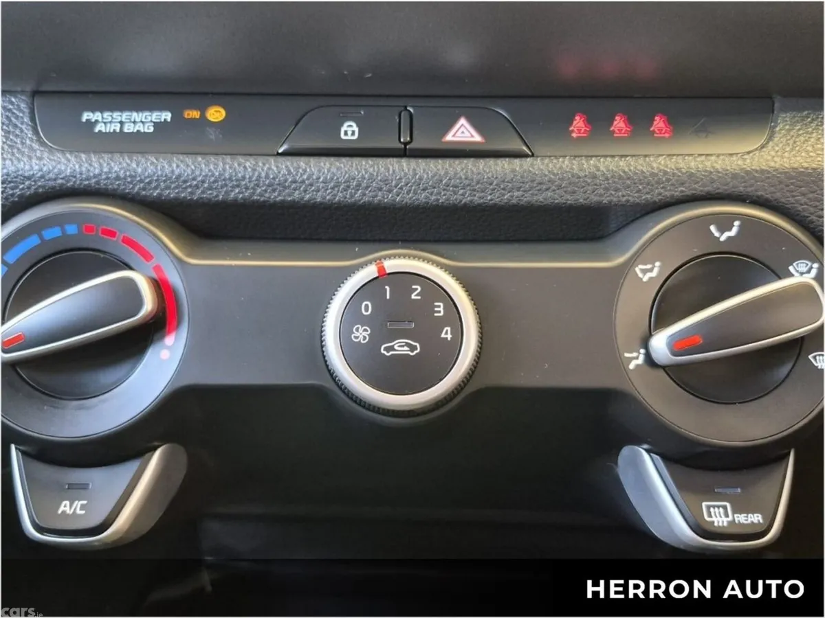 Kia Stonic Estate, Petrol, 2024, Red
