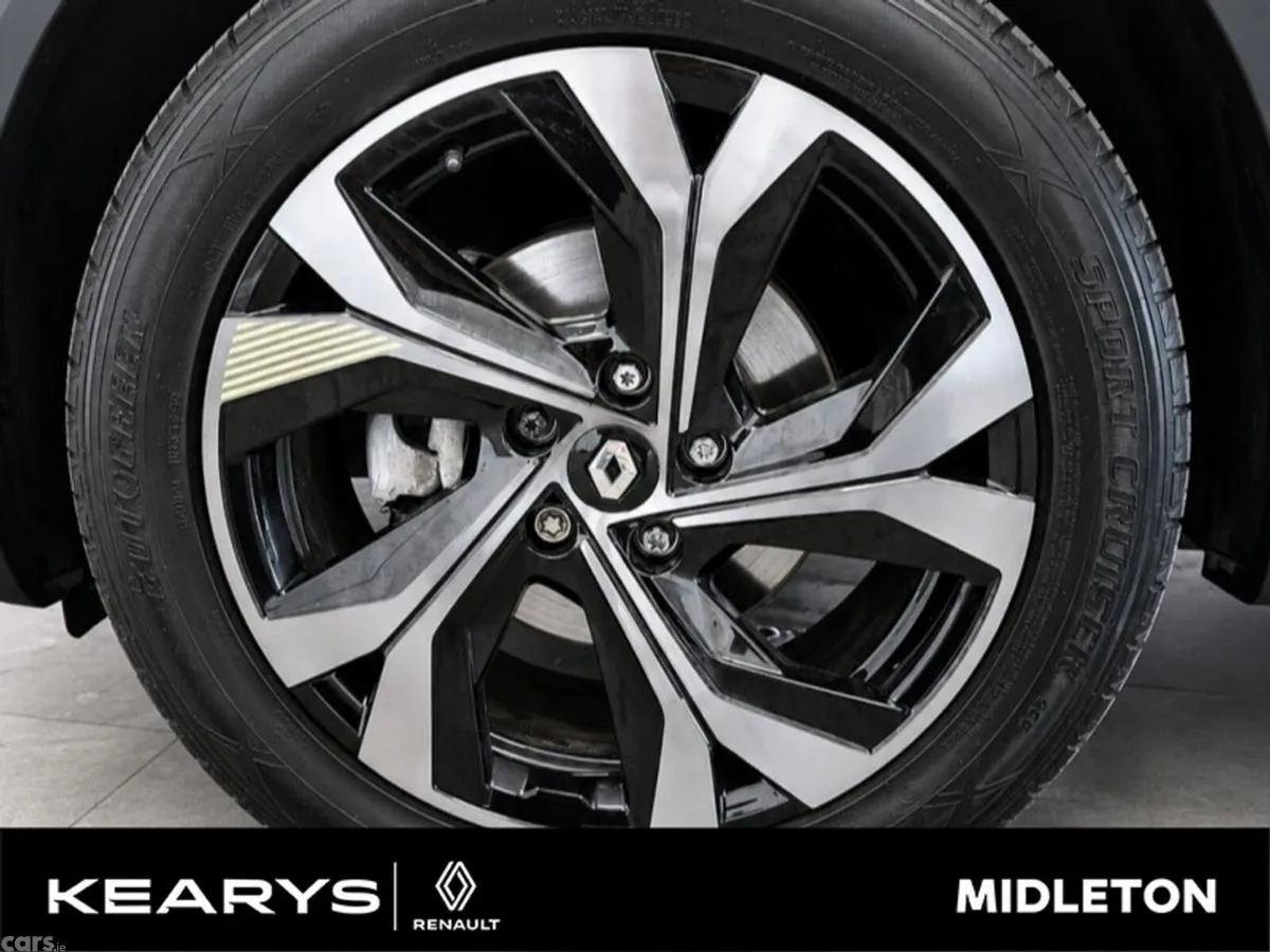 Renault Captur SUV, Petrol Plug-in Hybrid, 2023, Grey