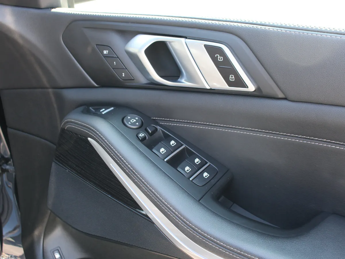 BMW X5 SUV, Petrol Hybrid, 2023, Black