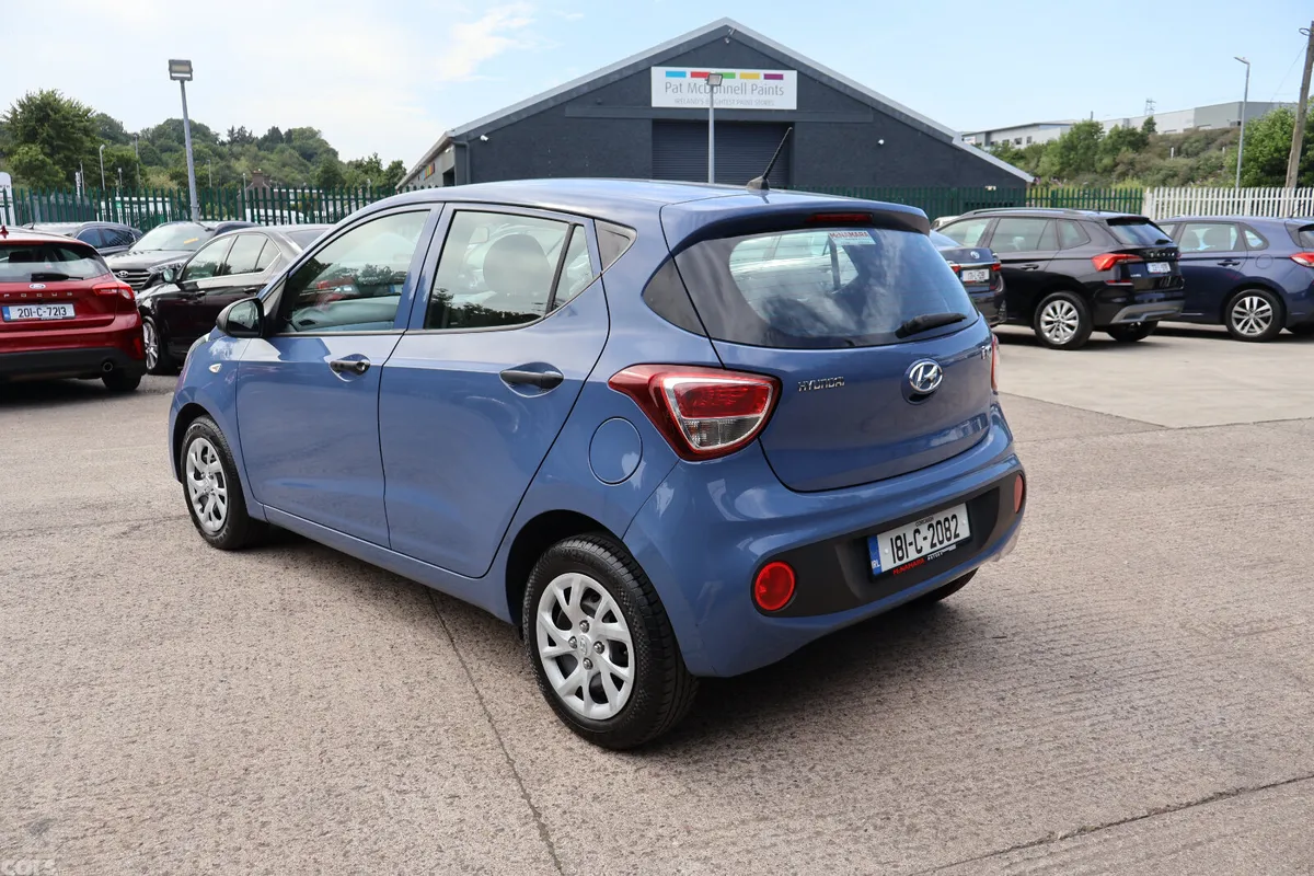 Hyundai i10 Hatchback, Petrol, 2018, Blue