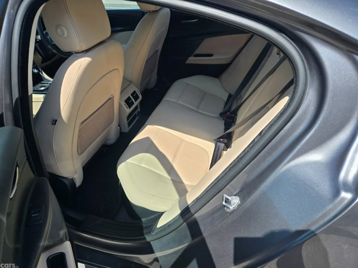 Jaguar XE Saloon, Diesel, 2017, Grey