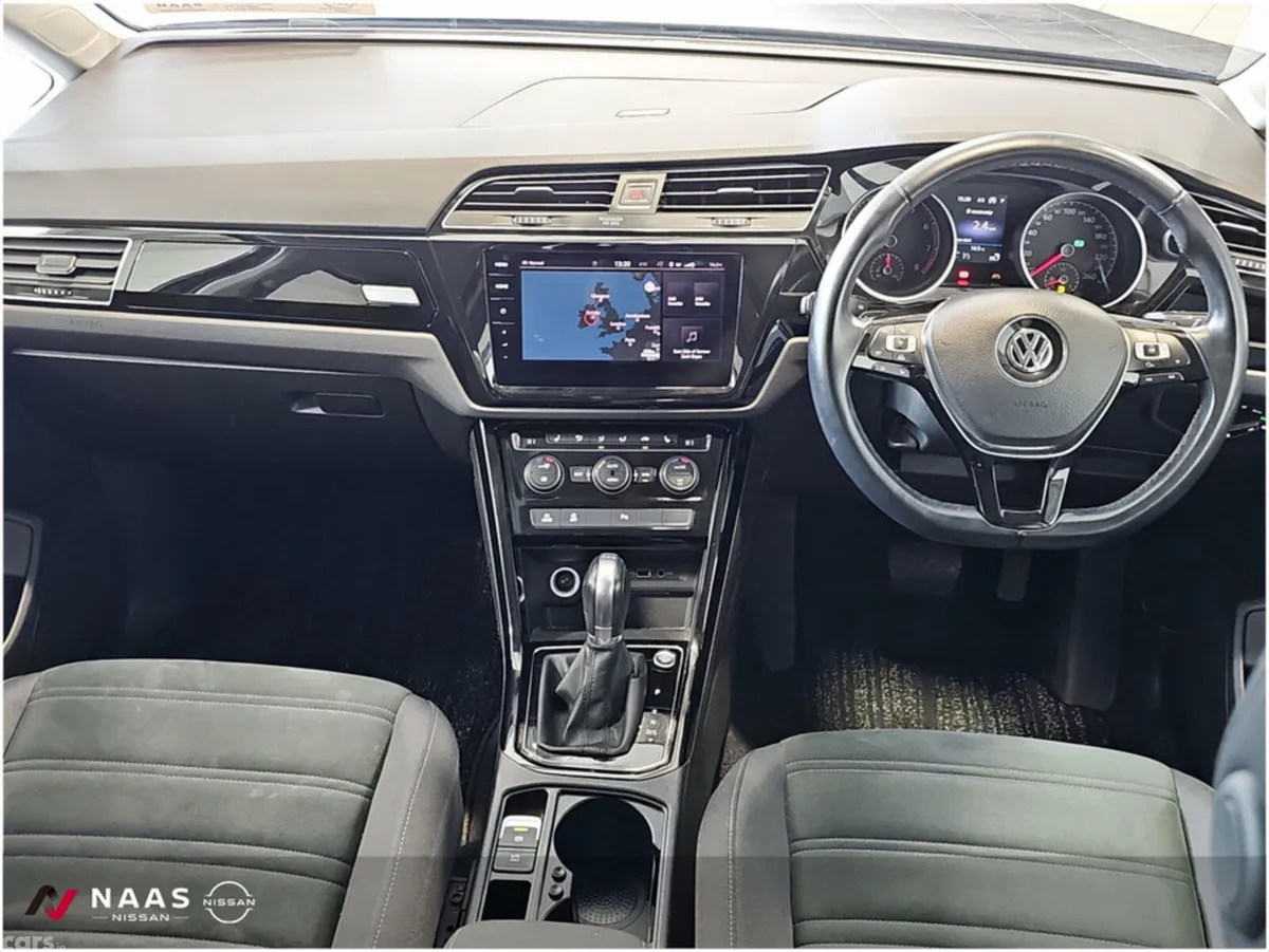 Volkswagen Touran SUV, Petrol, 2019, Blue