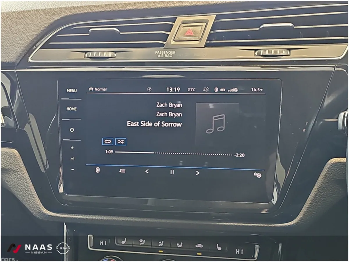 Volkswagen Touran SUV, Petrol, 2019, Blue