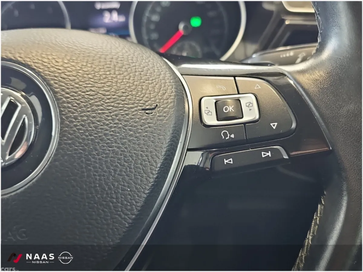 Volkswagen Touran SUV, Petrol, 2019, Blue