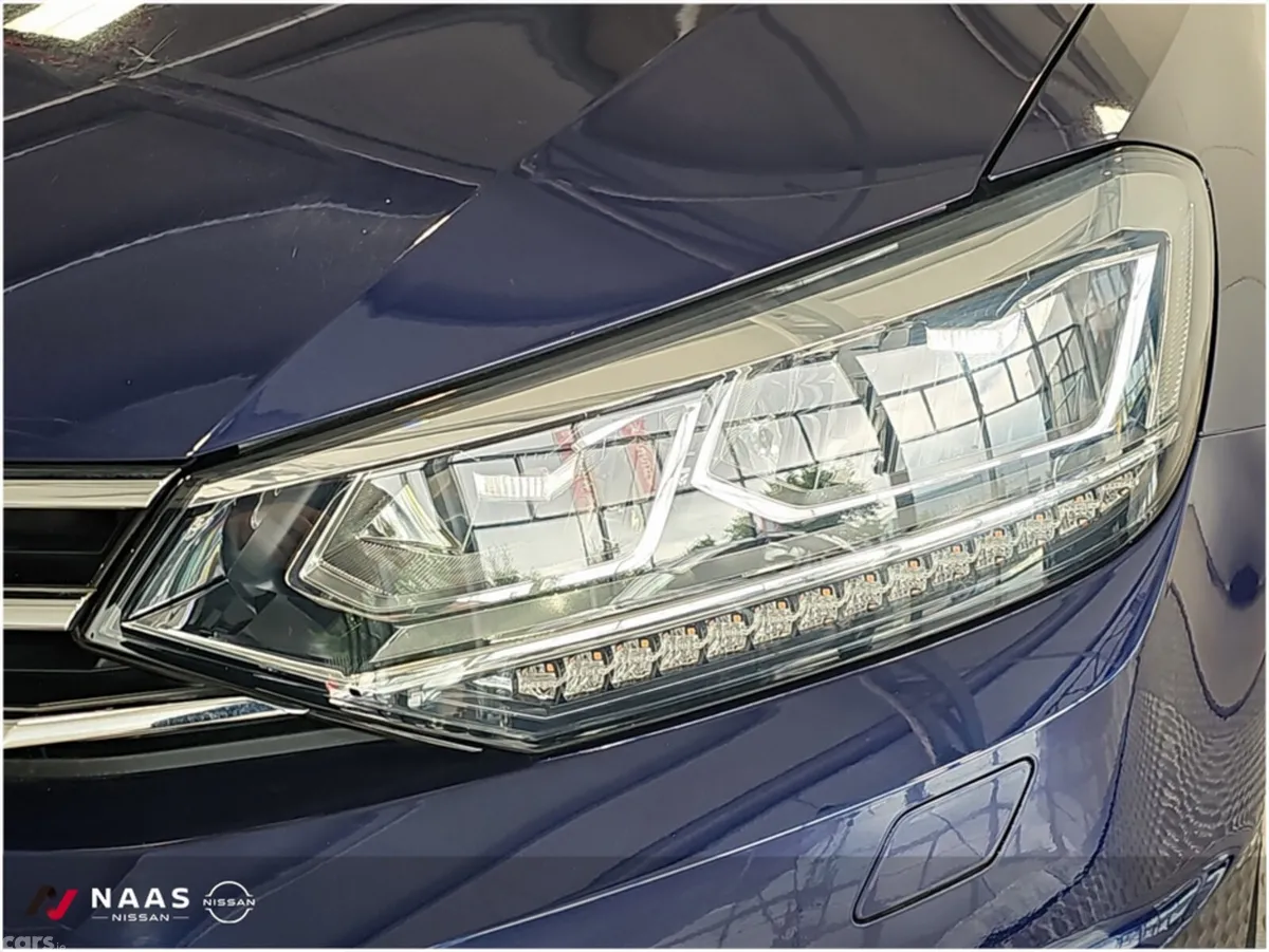 Volkswagen Touran SUV, Petrol, 2019, Blue