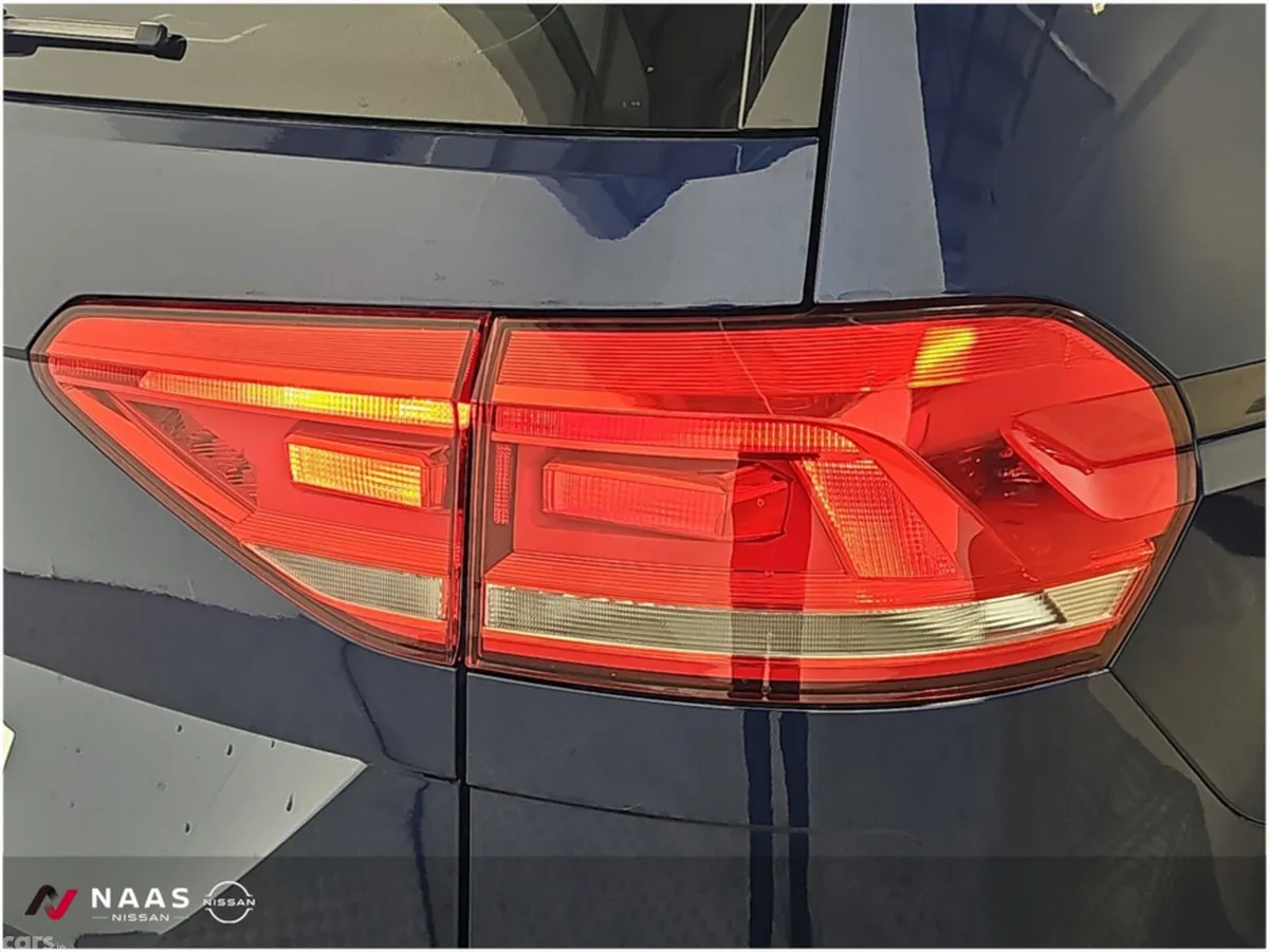 Volkswagen Touran SUV, Petrol, 2019, Blue