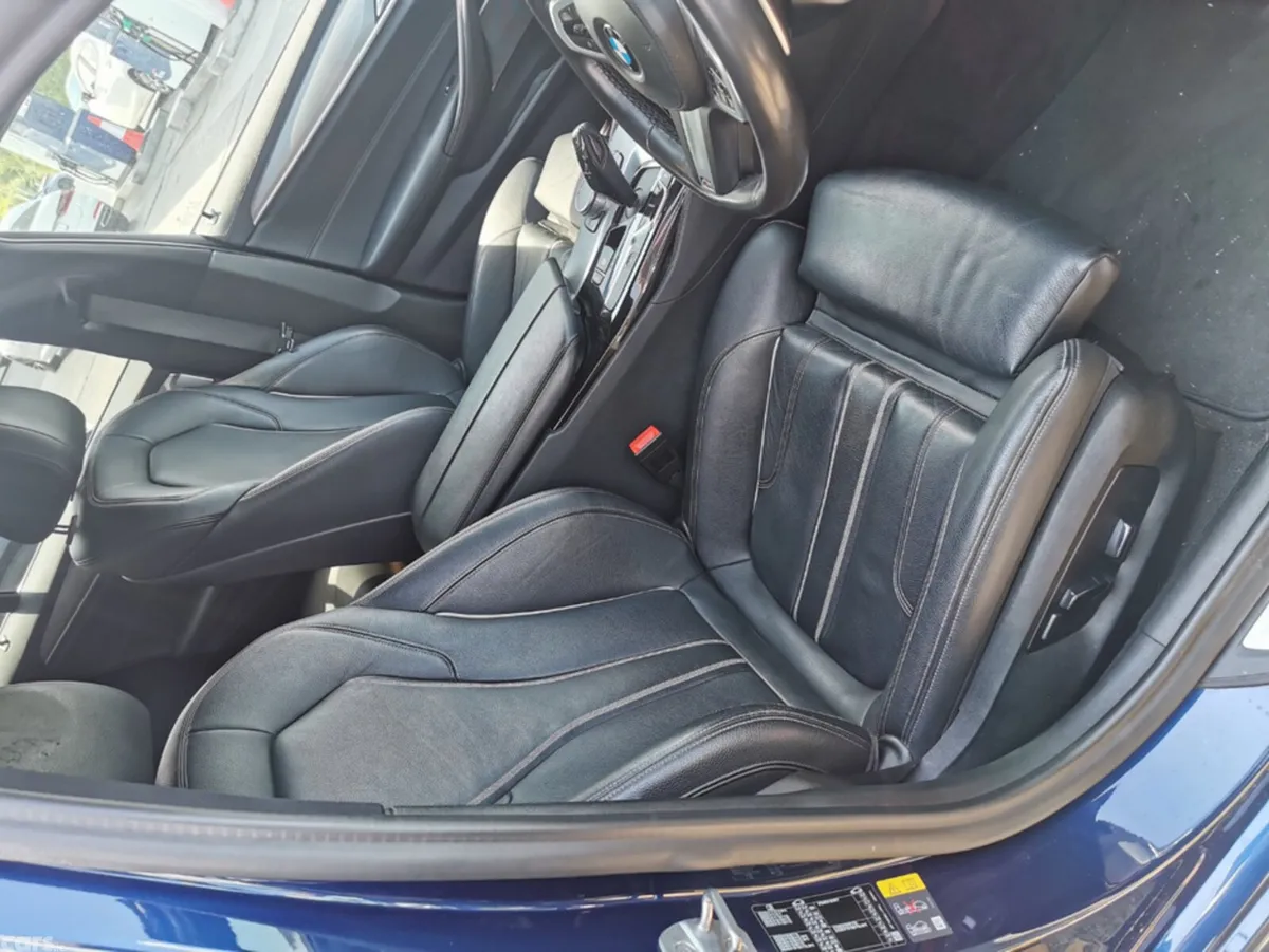 BMW 5-Series Saloon, Petrol Plug-in Hybrid, 2019, Blue