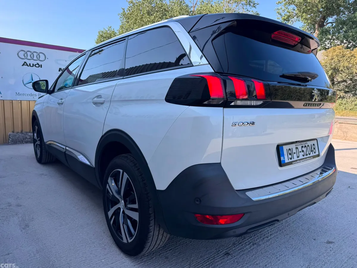 Peugeot 5008 MPV, Diesel, 2019, White