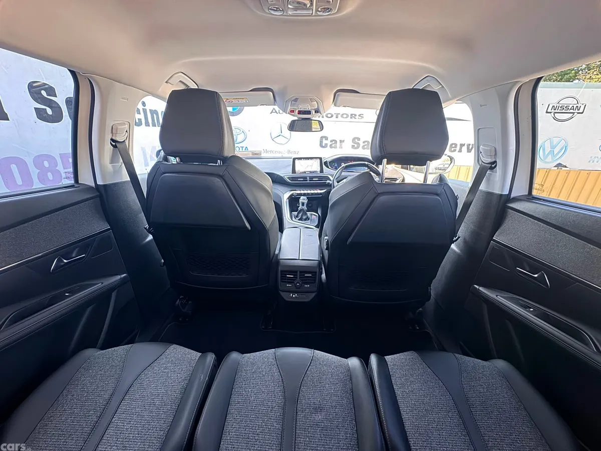 Peugeot 5008 MPV, Diesel, 2019, White