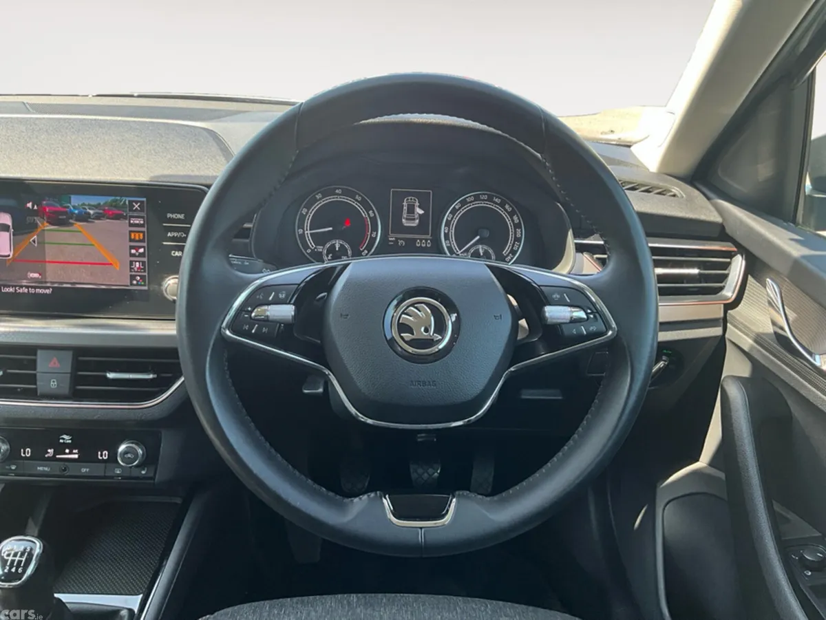 Skoda Kamiq Hatchback, Petrol, 2023, Grey