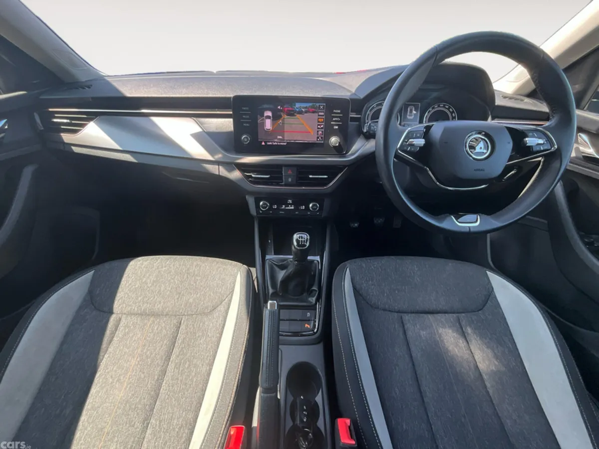 Skoda Kamiq Hatchback, Petrol, 2023, Grey
